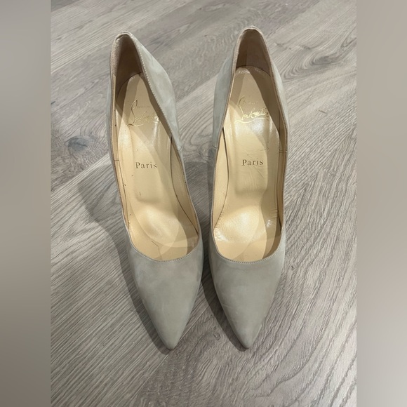Christian Louboutin suede heels size 40 - Picture 4 of 7